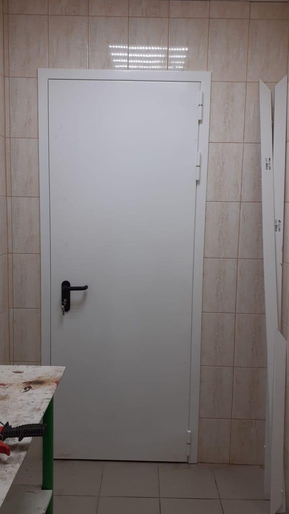 Дверь для подсобного помещения Дверь для подсобного помещения