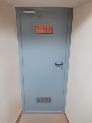 Дверь с самозаплавляющейся решеткой (Электрический переулок) Дверь с самозаплавляющейся решеткой (Электрический переулок)