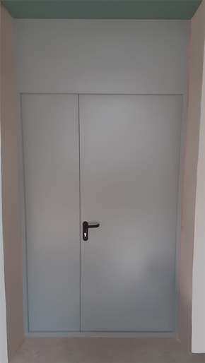 Нестандартная дверь изнутри (компьютерный класс, школа №1284) Нестандартная дверь изнутри (компьютерный класс, школа №1284)