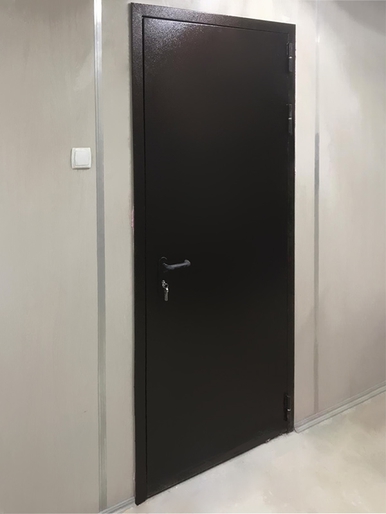 Однопольная дверь (ул. Булатниковская, 2в) Однопольная дверь (ул. Булатниковская, 2в)