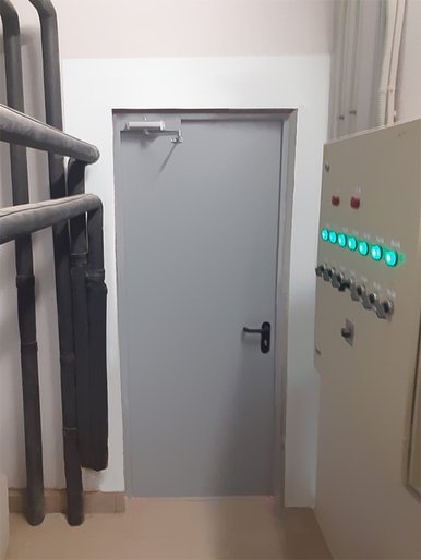 Однопольная дверь, вид сзади (г. Зеленоград) Однопольная дверь, вид сзади (г. Зеленоград)