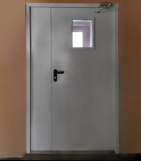 Полуторная дверь с окном и доводчиком Полуторная дверь с окном и доводчиком