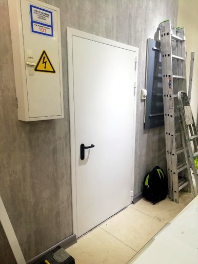 Противопожарная дверь в ТЦ «Рио» Противопожарная дверь в ТЦ «Рио»