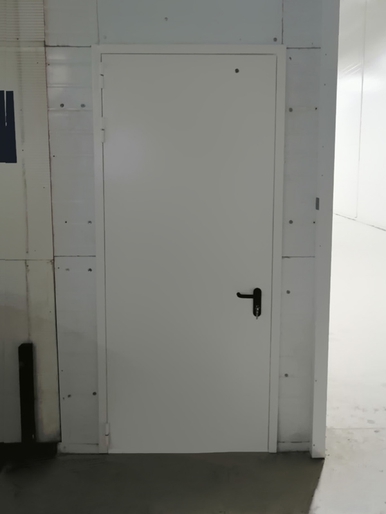 Внешняя сторона однопольной двери (БЦ «Технопарк», Волгоградский пр-т, 5) Внешняя сторона однопольной двери (БЦ «Технопарк», Волгоградский пр-т, 5)