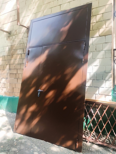 Дверь перед монтажом (ул. Звенигородская, 33а) Дверь перед монтажом (ул. Звенигородская, 33а)