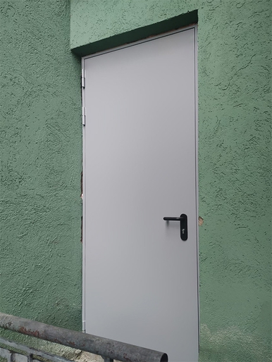 Наружная сторона двери (ул. Пенягинская, 12 к1) Наружная сторона двери (ул. Пенягинская, 12 к1)