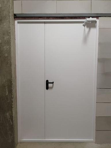 Обратная сторона двери (магазин, ул. Удальцова) Обратная сторона двери (магазин, ул. Удальцова)