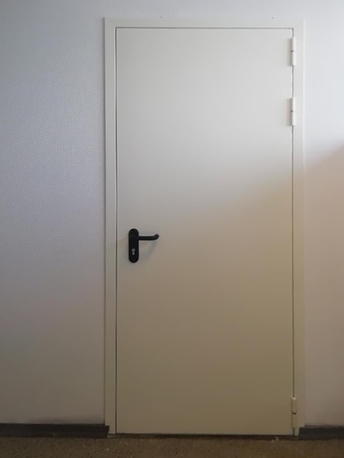 Однопольная дверь (проспект Мира 92, стр1) Однопольная дверь (проспект Мира 92, стр1)