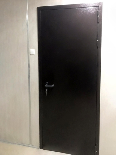 Огнеупорная глухая дверь (ул. Булатниковская, 2в) Огнеупорная глухая дверь (ул. Булатниковская, 2в)