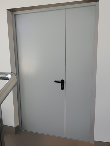 Полуторная дверь, вид сзади (школа, г. Ступино) Полуторная дверь, вид сзади (школа, г. Ступино)