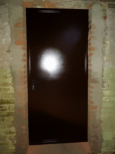 Внутренняя сторона двери (выход на крышу БЦ, ул. Рочдельская, 15) Внутренняя сторона двери (выход на крышу БЦ, ул. Рочдельская, 15)