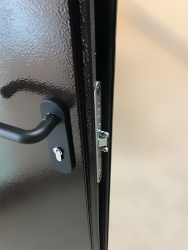 Замок (установка в офисе на Волоколамском шоссе) Замок (установка в офисе на Волоколамском шоссе)